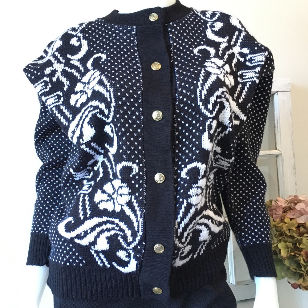 Wales Acrylic knit Cardigan M/L black, white, rare
